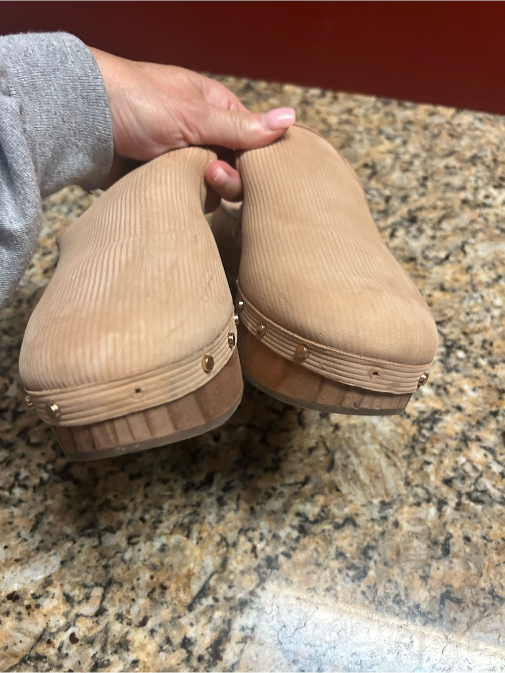 Dolce Vita Tan Ribbed Clog Mules with Wood Heel - Picture 4 of 4